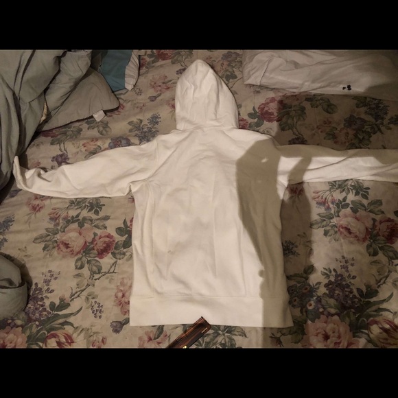 Supreme - Picture 3 of 8